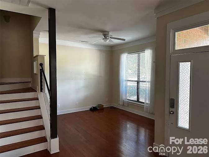 Alcove Rooms's room