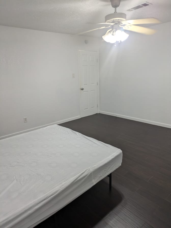 Autif's room