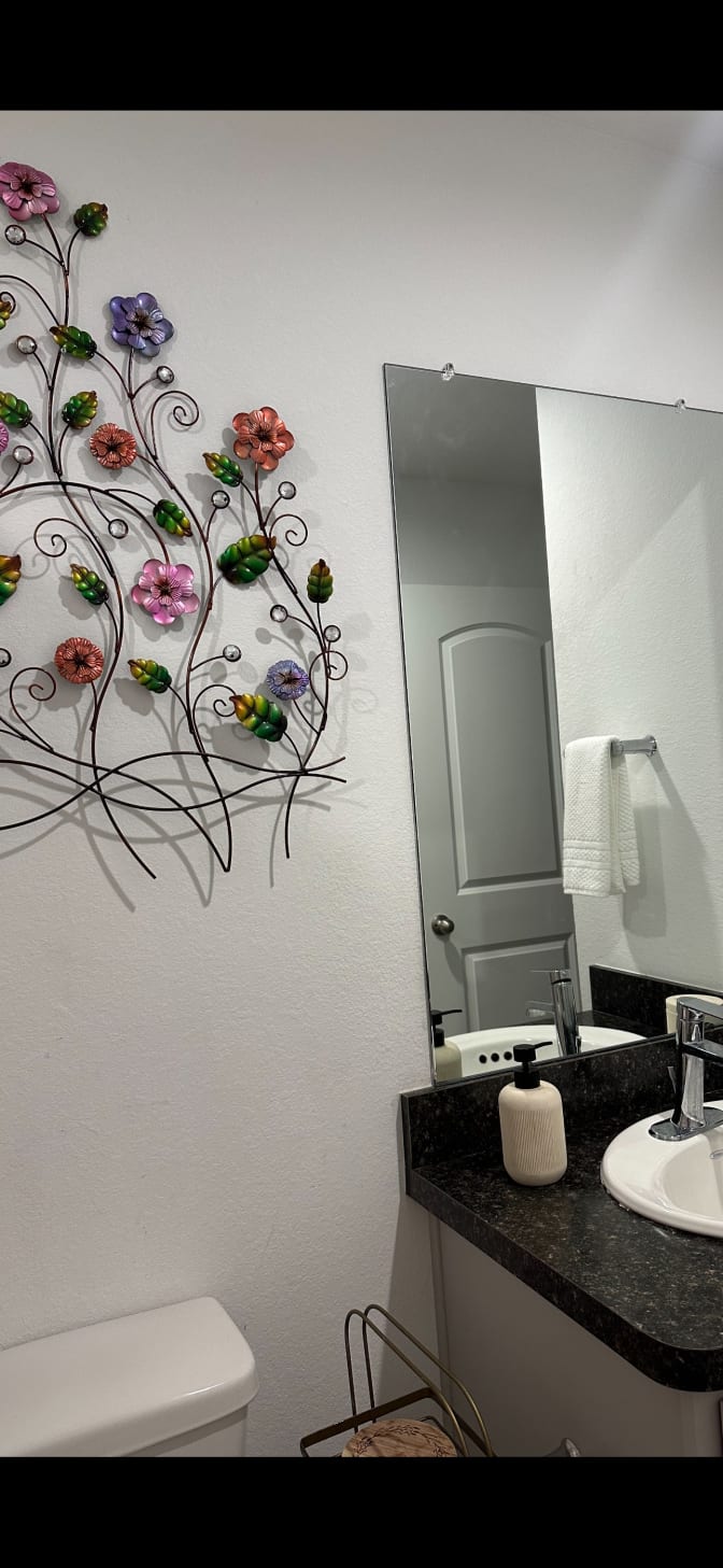Luis's room
