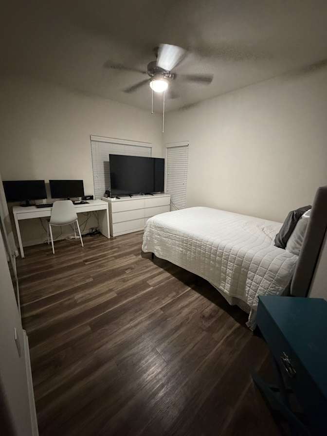 lyn's room