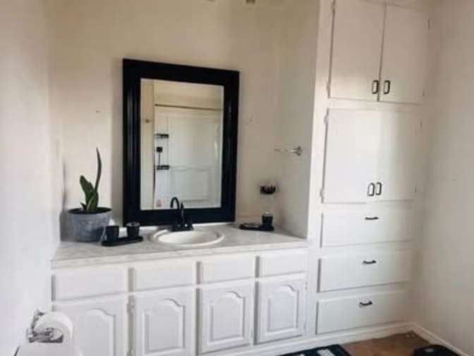 Zena's room