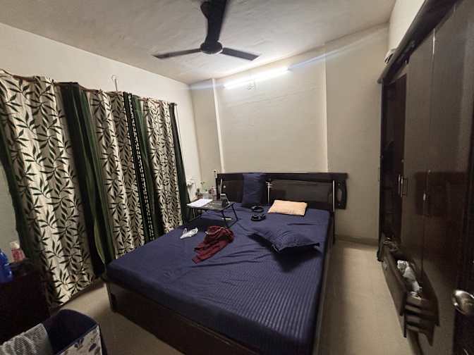 Manav Shinde's room