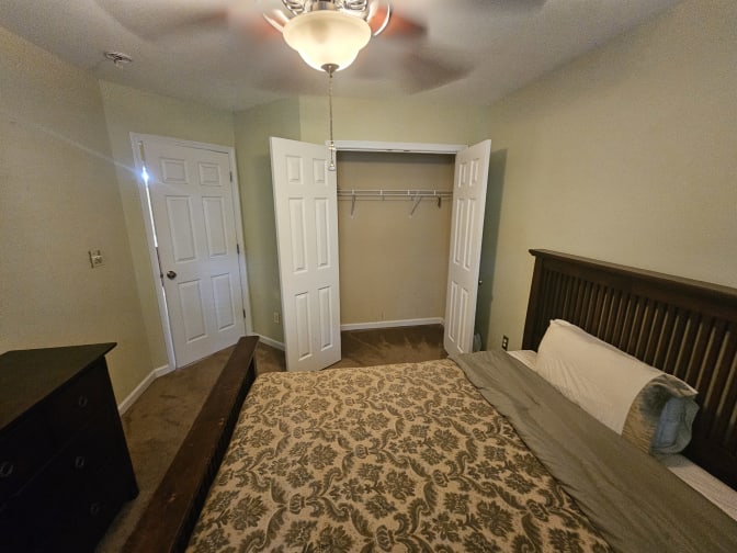 CL&C Property Management and Consulting's room
