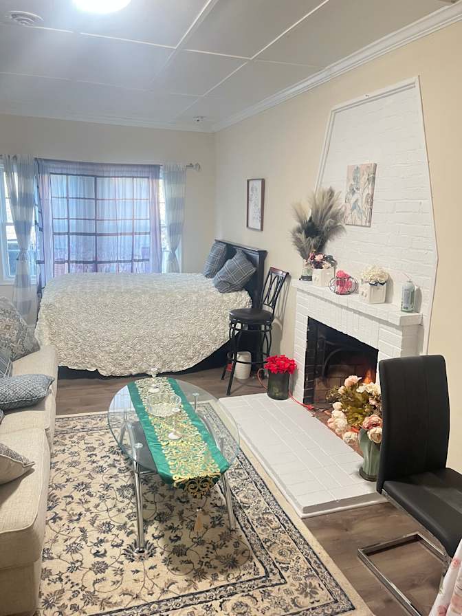 Gerges  Shehata's room