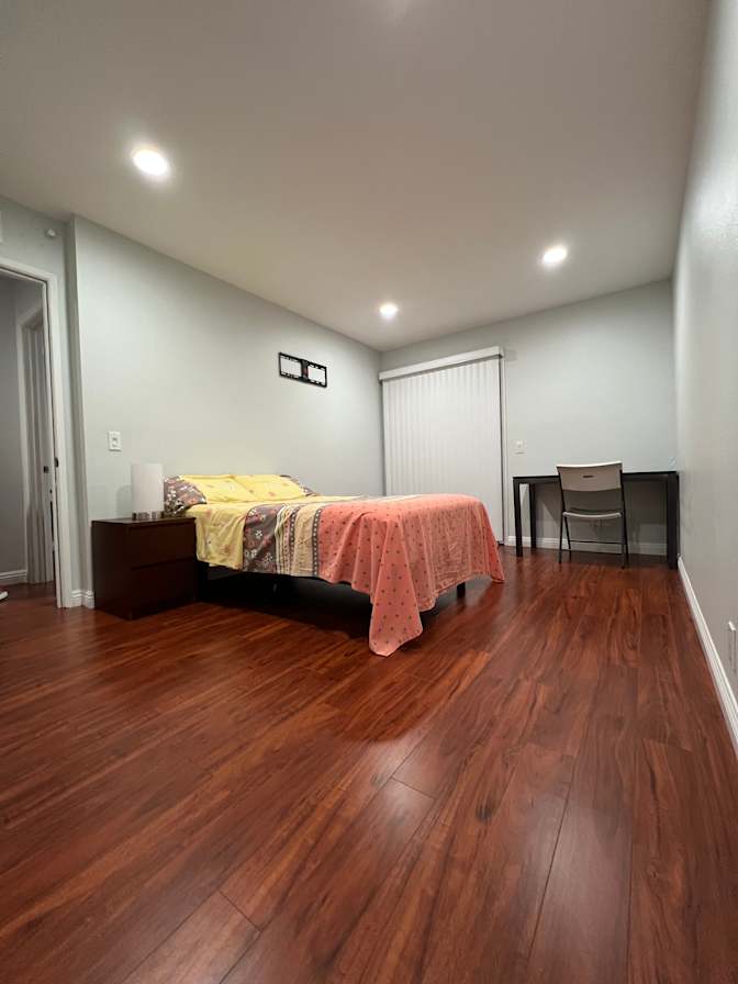 Gino's room