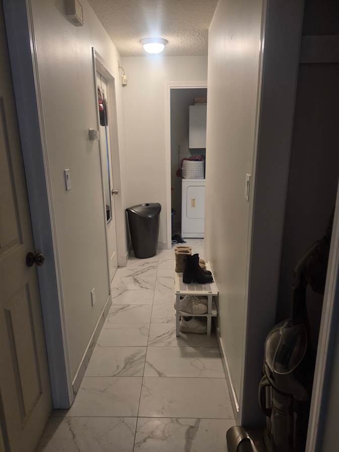 Dwight Neuman's room