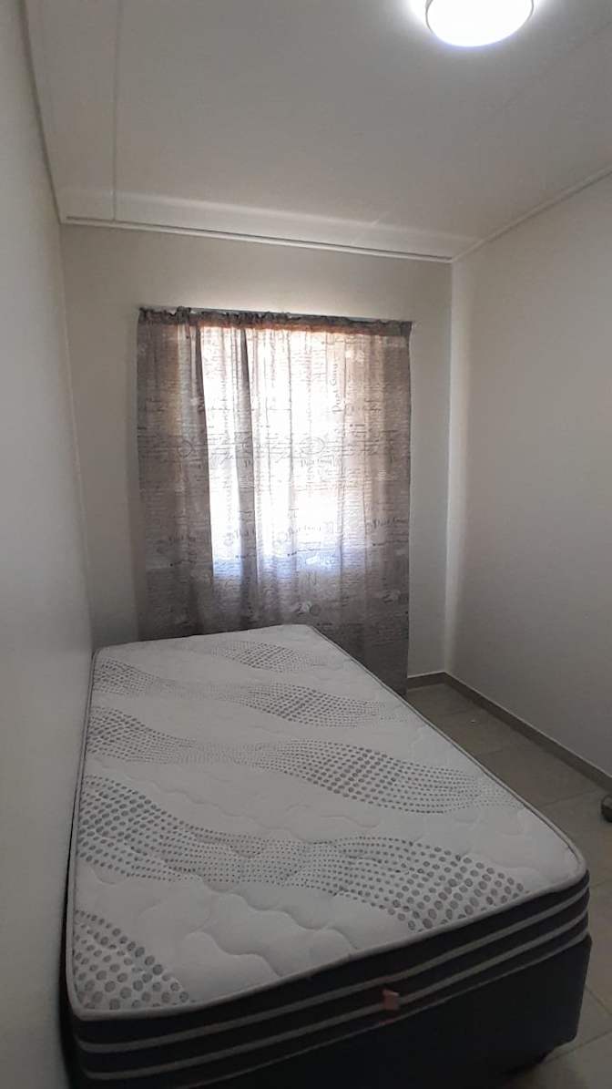Athenkosi's room