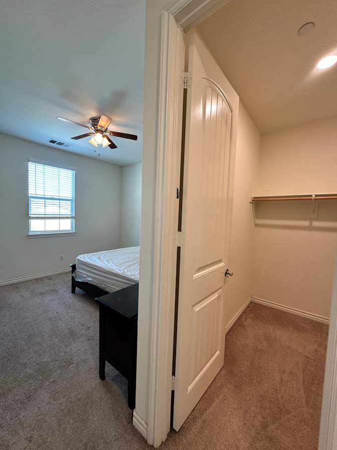 Lisa's room