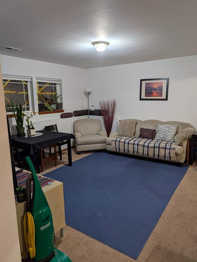 Tom's room