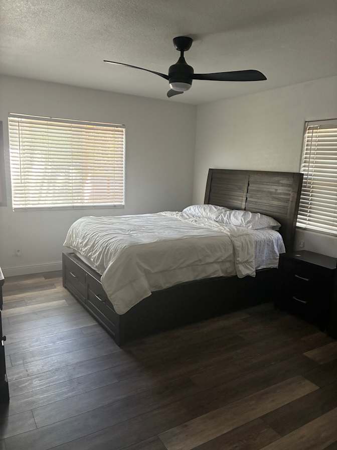 JASON Z TABOR's room