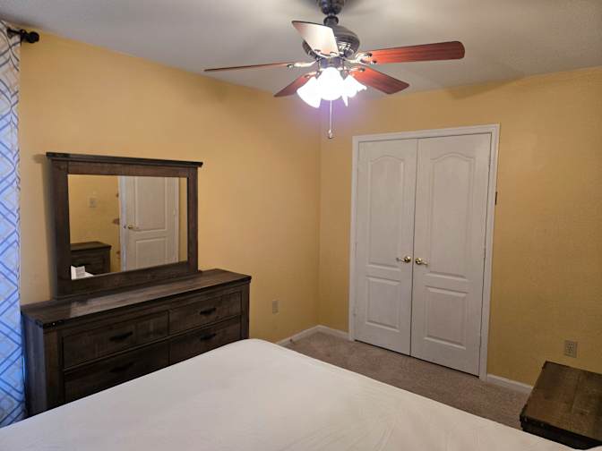 Duclos's room