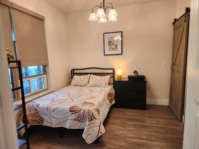 Sarah Skelton's room