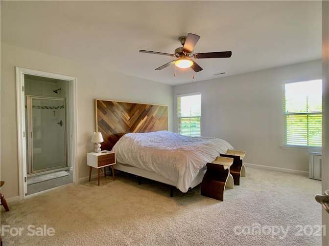 Alcove Rooms's room
