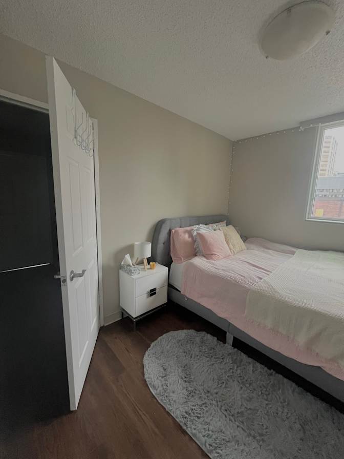Jona Marie's room