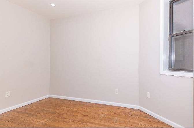 Aquila's room