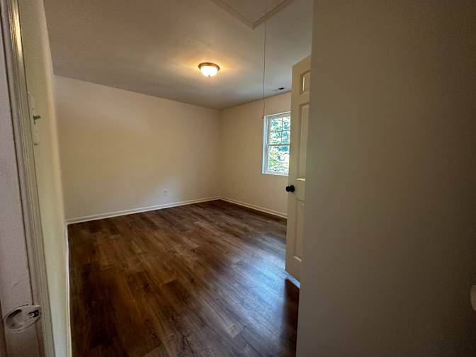Alcove Rooms's room