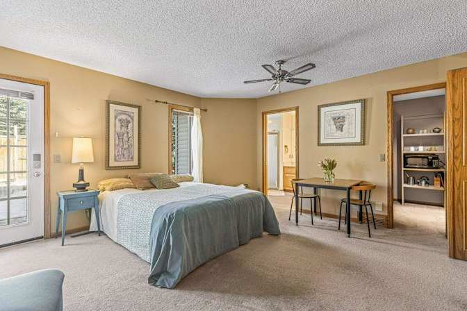 Canmore Rental's room