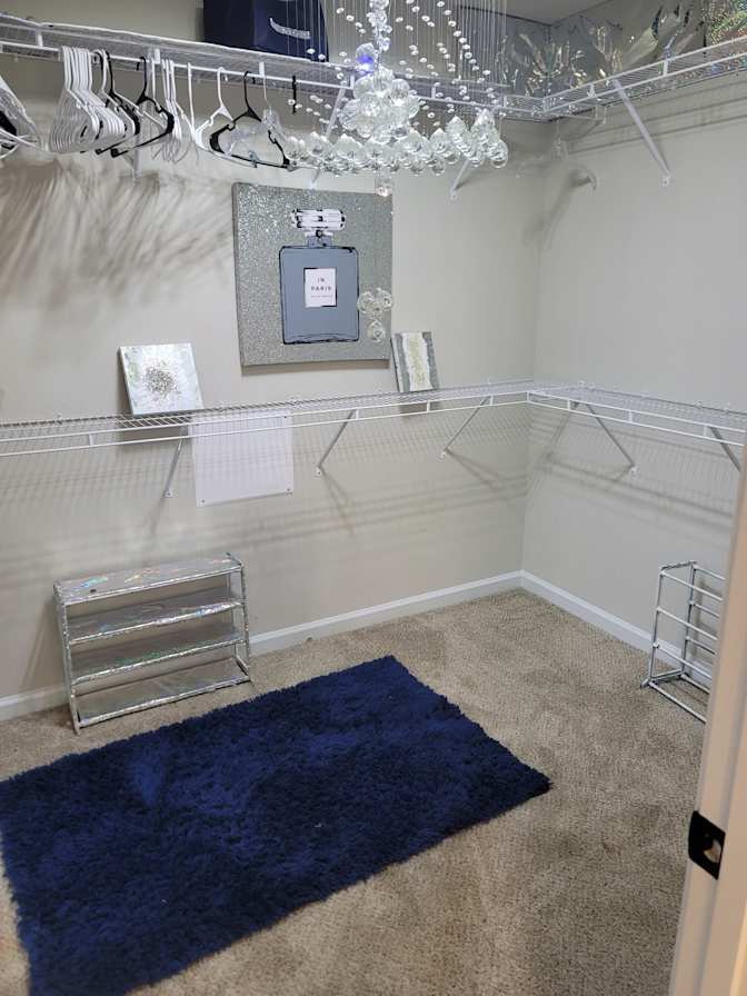 Maurice Thomas Jr's room