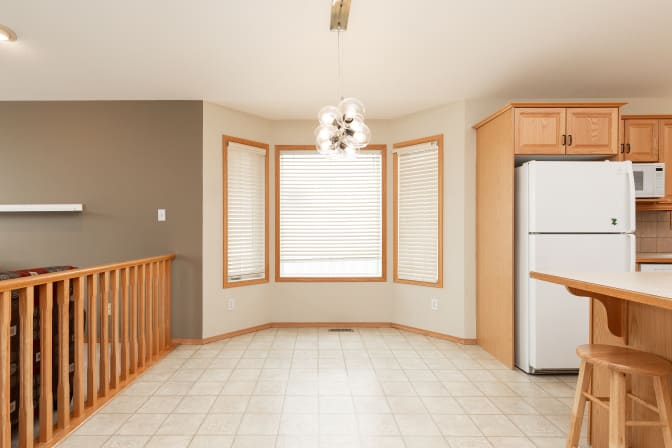 STUDENTS, INTERNS & YOUNG PROFESSIONALS's room