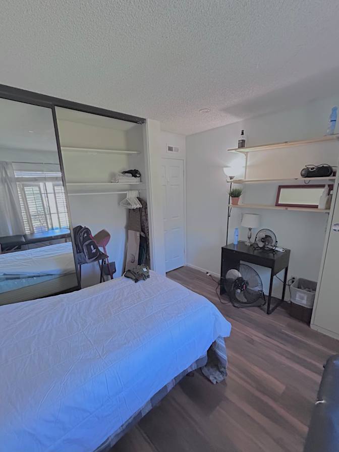 RICH's room