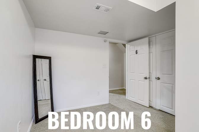 HomeCrew's room