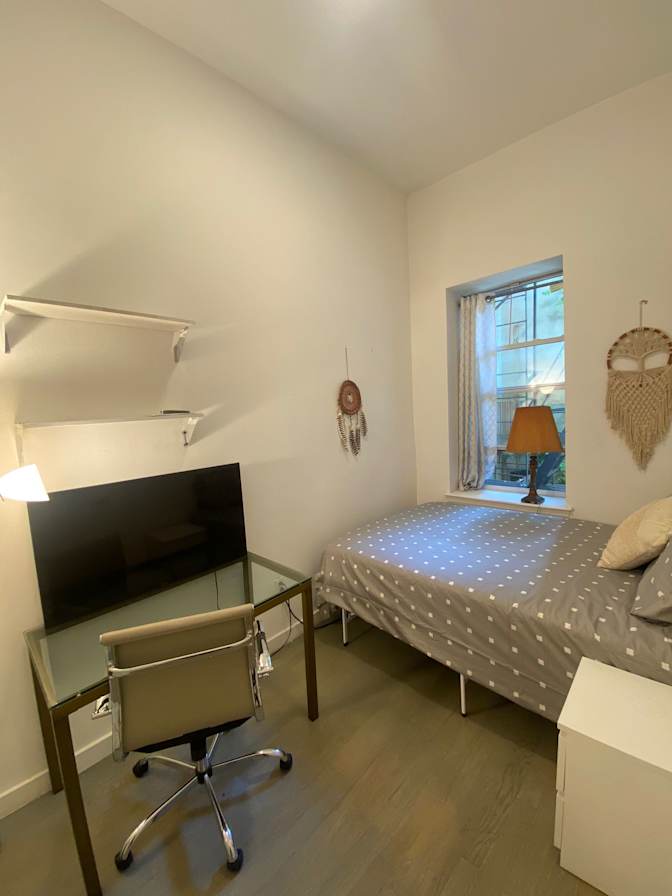 orit's room