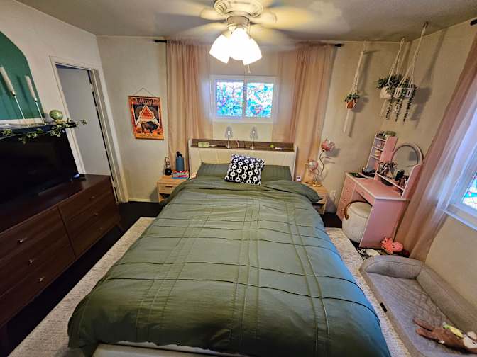 Jennifer's room