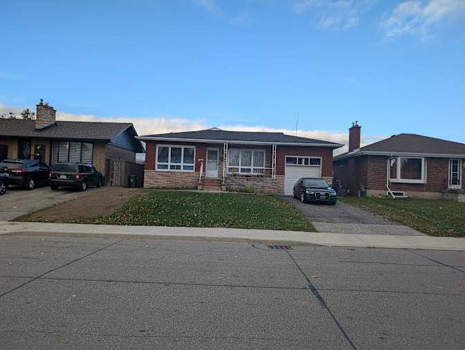 Buchanan Rentals's room