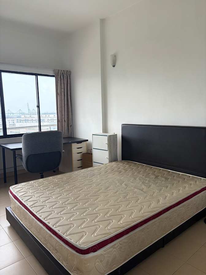 Noémie's room