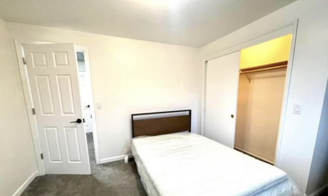 Thien's room