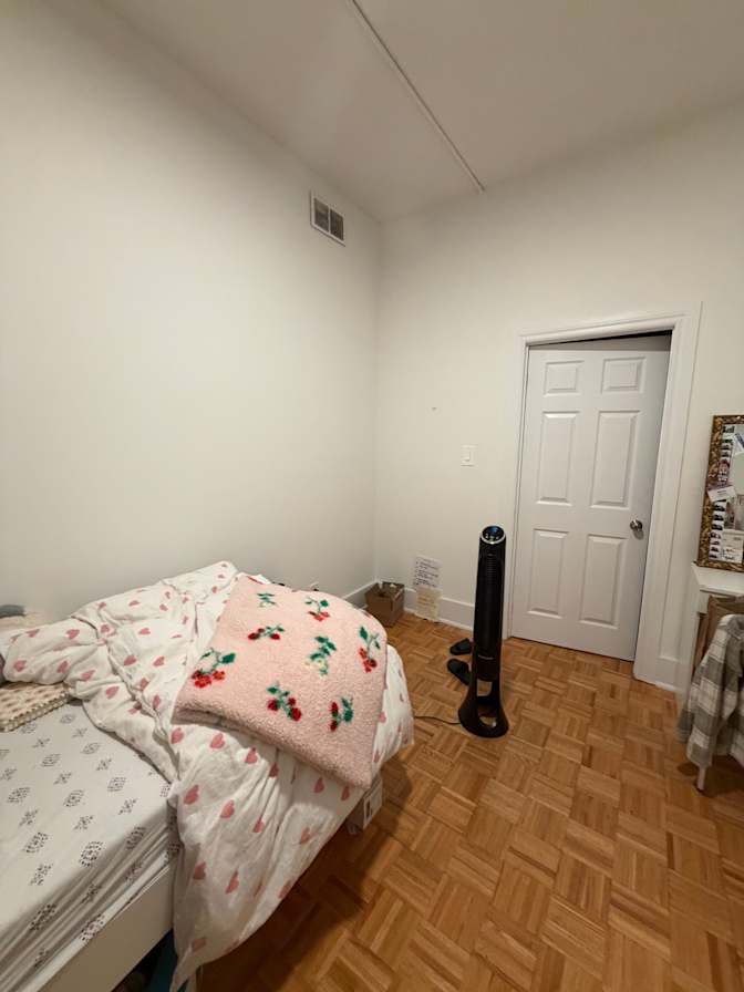 Noor karwal's room