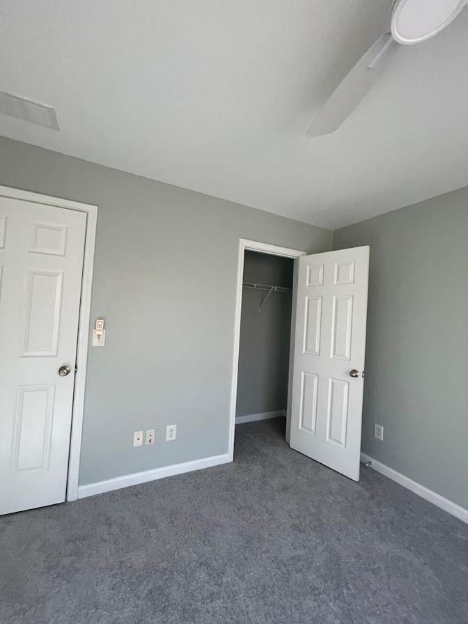 Alcove Rooms's room
