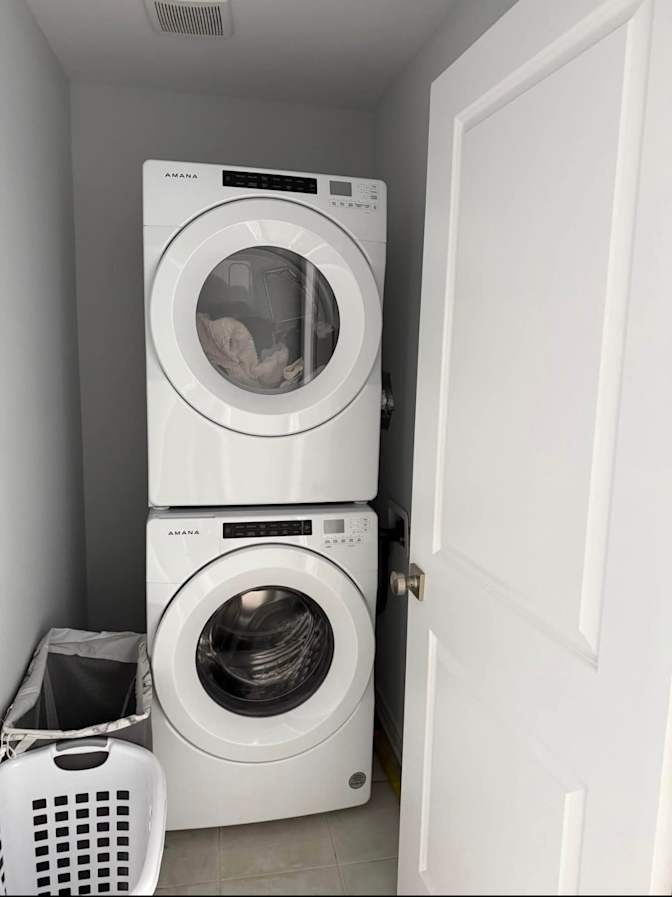 Deelove Gheewala's room