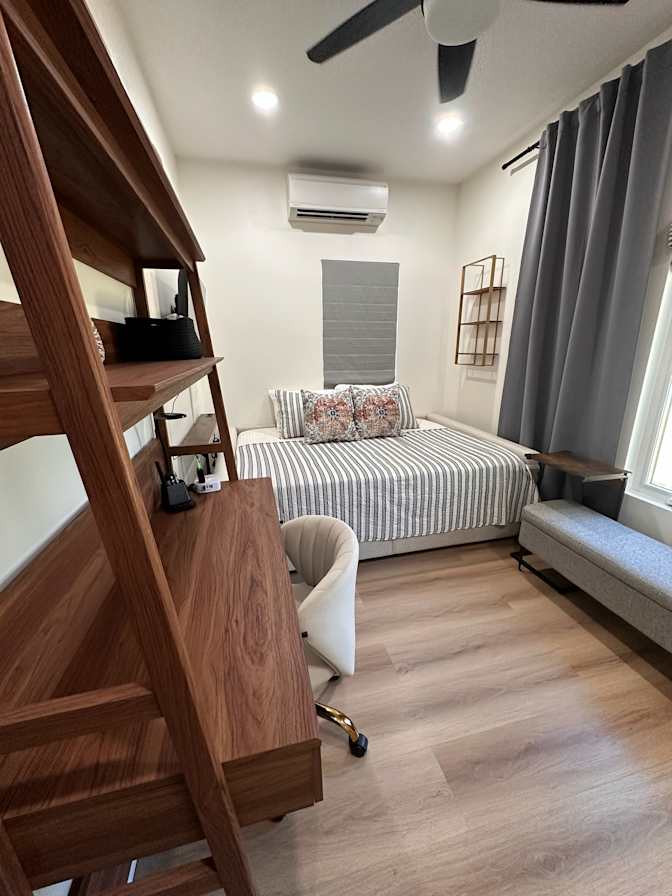 ellen's room