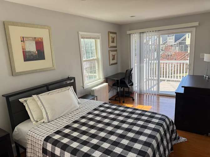 This cozy Washington home is waiting for you's room