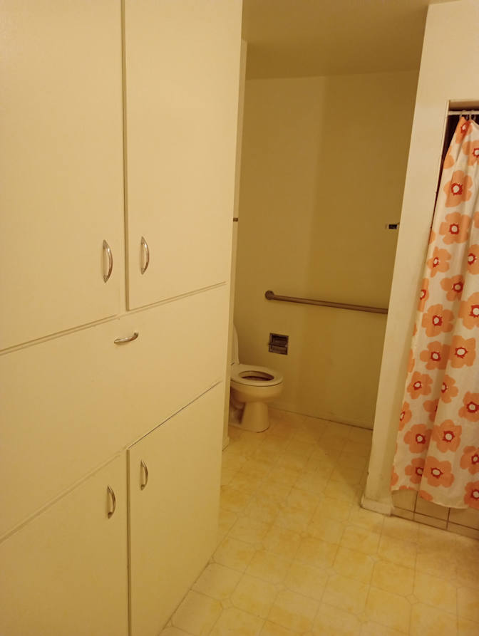 Tom's room