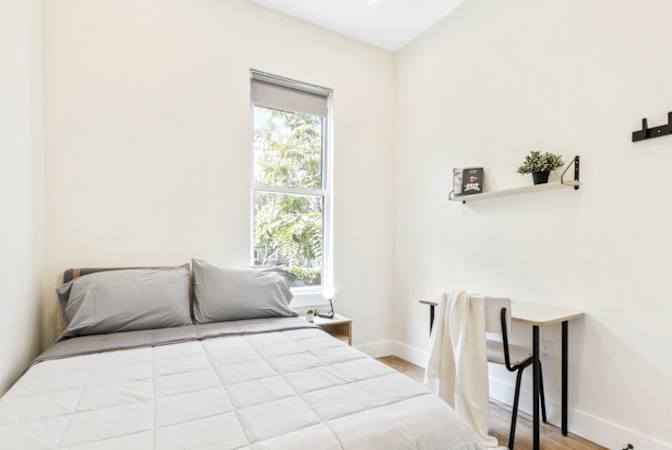 Liza's room