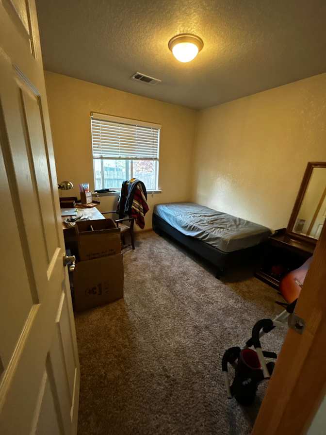 aiden's room