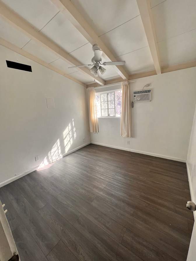 Erik's room