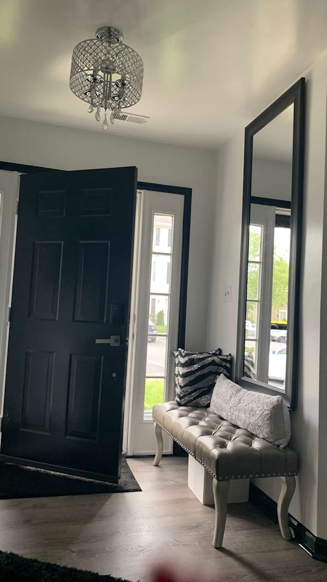 Jo's room