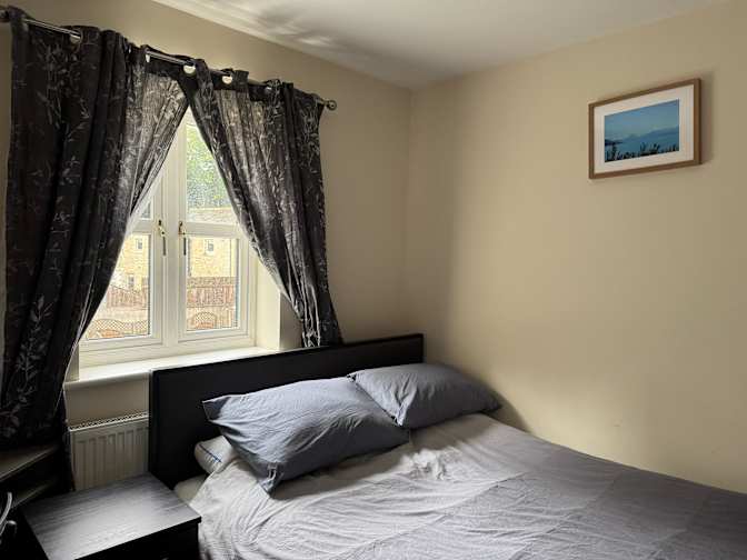 Azhar thompson's room
