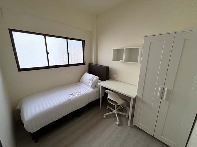 Harry Lee's room