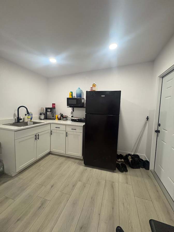 Andres's room
