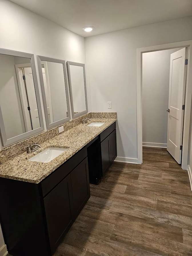 Alcove Rooms's room