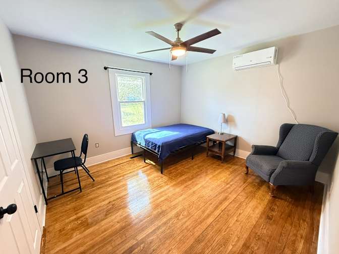 Darren Phillips's room