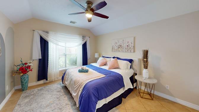 Nila Ha's room