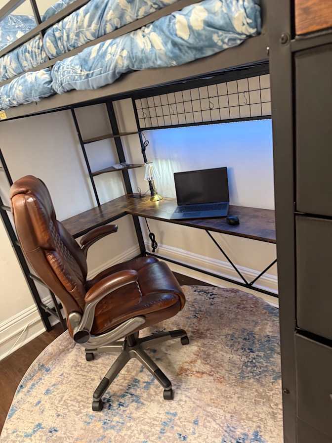 Ike's room