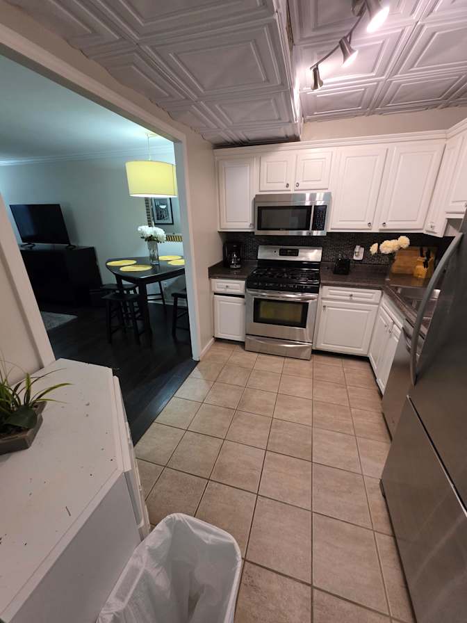CL&C Property Management and Consulting's room