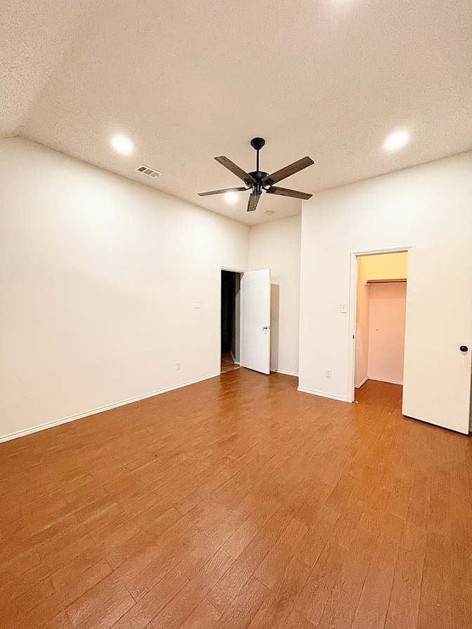 KHANH's room