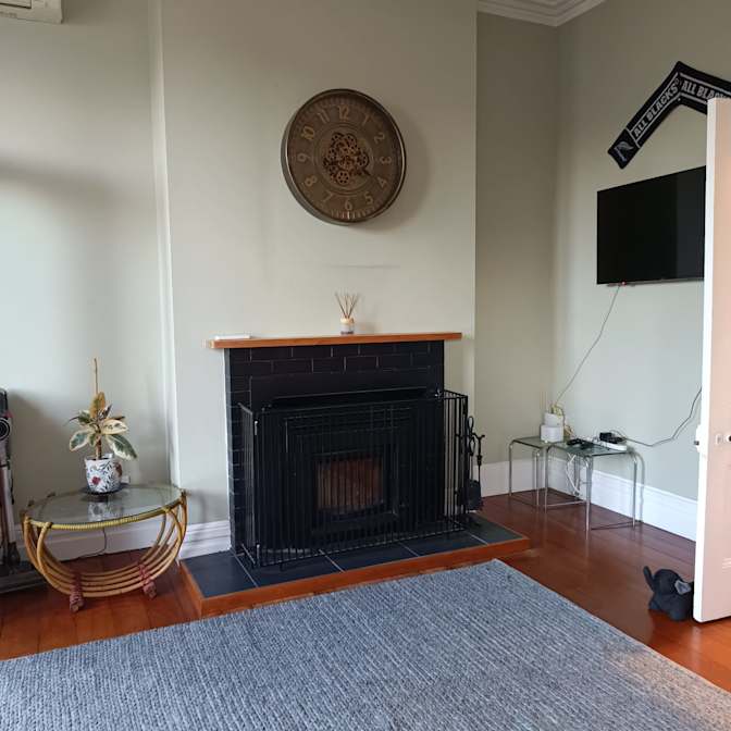 Andrew Carr's room
